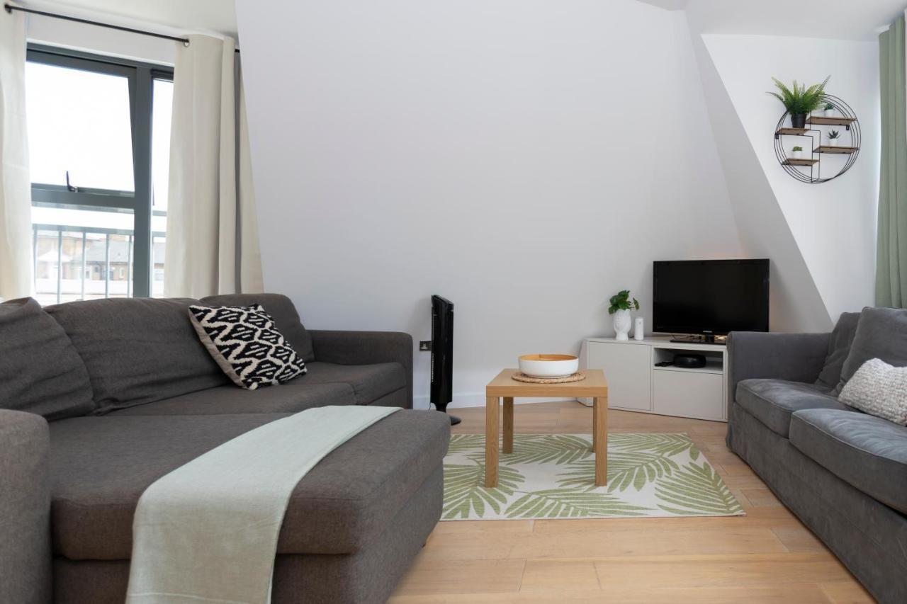 Stunning 3 Bedroom Penthouse With Terrace And Lift Londra Esterno foto