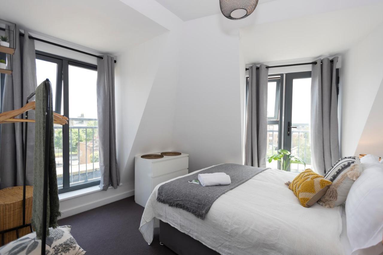 Stunning 3 Bedroom Penthouse With Terrace And Lift Londra Esterno foto