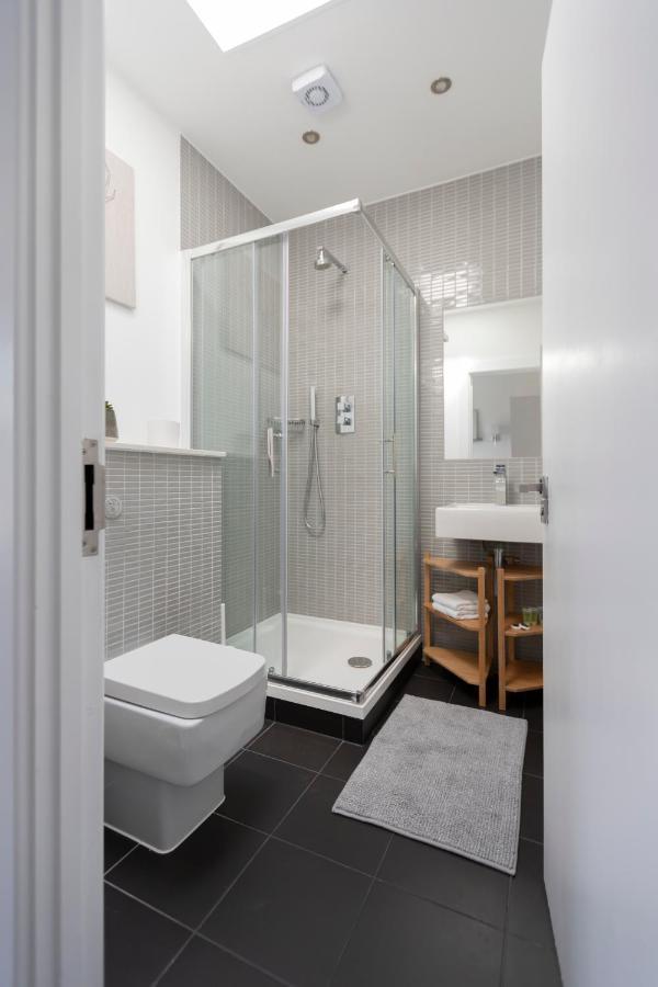 Stunning 3 Bedroom Penthouse With Terrace And Lift Londra Esterno foto