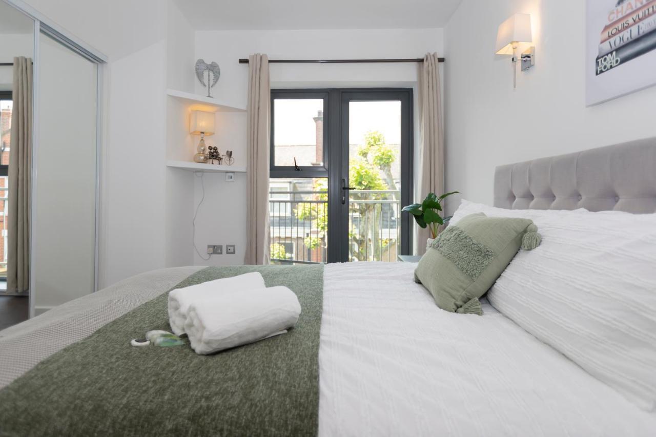 Stunning 3 Bedroom Penthouse With Terrace And Lift Londra Esterno foto
